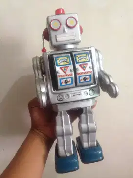 Tin toy robot mainan vintage