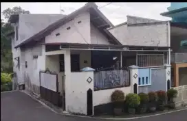 Rumah Pojok/Hook Akses Mobil Sebuku Malang Kota