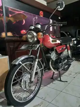 motor tua Yamaha RD 125 Twin