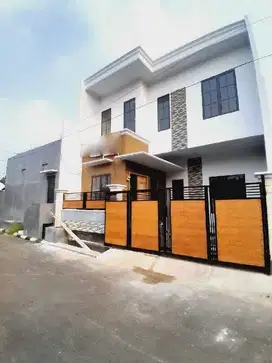 Dijual rumah 2 lantai dalam komplek 7 menit ke pintu tol jatiwarna