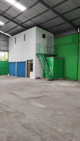 GUDANG STRATEGIS PINGGIR JALAN RAYA SEMARANG BARAT