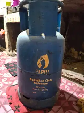 Dijual Tabung Gas Warna Biru 12KG