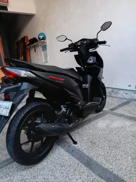 Beat Deluxe 2023 KM 7rb Plat ( L )