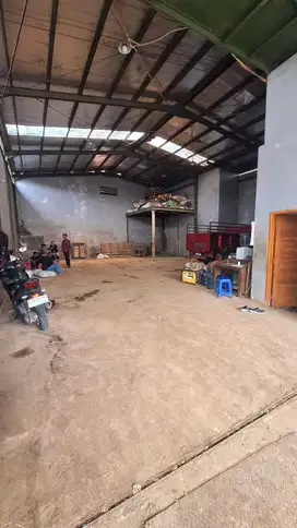 Dijual murah Gudang mainroad caringin bandung
