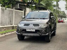 LOW KM!!PAJERO DAKAR LIMITED AT 2013 TERMURAH