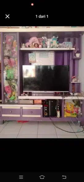 Lemari tv warna ungu
