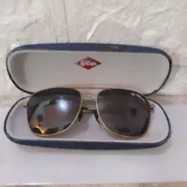 Kacamata vintage mildway