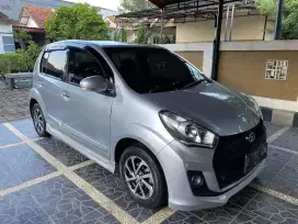 Dijual mobil daihatsu SIRION RS