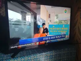 Jual tv led. Udah di gital  32 in. Merek samsung. Belum smat / andoit.