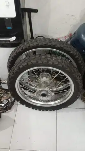 JUAL VELG+BAN  COPOTAN WR 155R ORI 100%