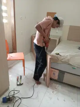 Tukang Stel Pintu