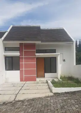 Rumah rada Villa di Jatihandap Cicaheum dekat Arcamanik Cikutra