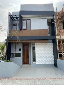Rumah 2 lantai siap huni lokasi strategis nyaman dan damai SHM