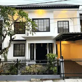 Rumah Tinggal Cantik Dan Rapi Siap Huni Camar Sektor 3  8221