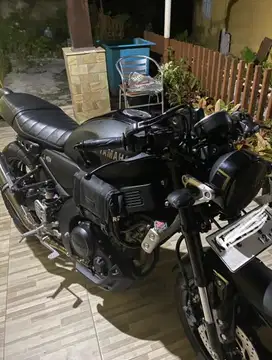 Motor Yamaha XSR
