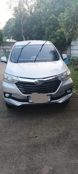 Dijual mobil xenia 2015