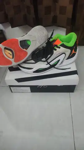 Basket Jordan sz. 44