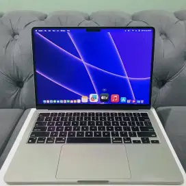 Macbook Air M3 Chip 2024 13.6 inch 8 GB SSD 512GB-Starlight Resmi IBox