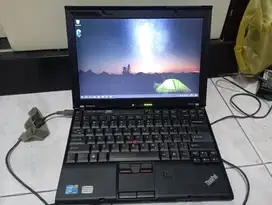 Laptop Lenovo Thinkpad X201/X201s Core i7 620LM 2.0 GHZ, vPro, Ram 4GB