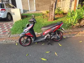 Honda vario tahun 2013 merah mulus