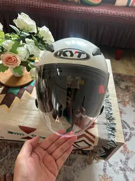 Helm KYT Galaxy putih size XL