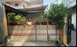 Rumah besar ada kost nya