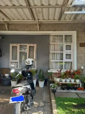 Dijual rumah strategis