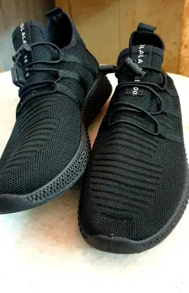 Sepatu Hitam Pria