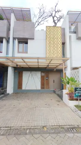 Heritage Puri 11 Rumah Exclusive 3 Lantai + Rooftop Strategis