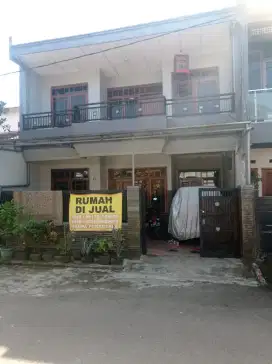 RUMAH 2 LANTAI SETENGAH SIAP HUNI