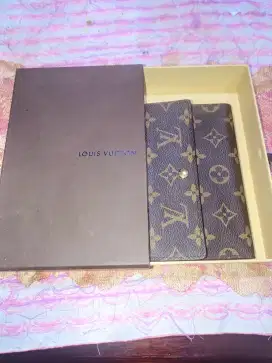dompet Louis Vuitton