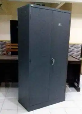Lemari Besi 2 Pintu Swing VIP V-202