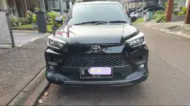 Raize GR 1.0T 2022 hitam