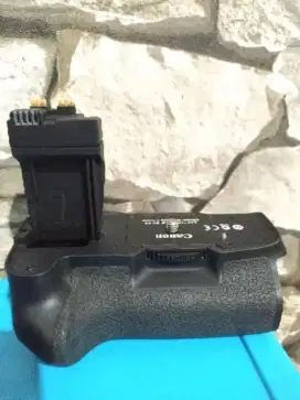 CANON BATERAI GRIP BG-E8