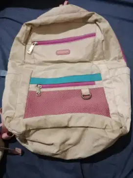Tas anak sekolah