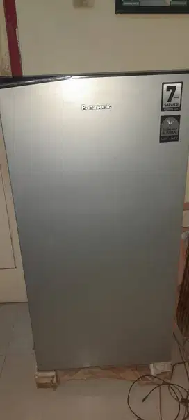Kulkas 1 pintu merek pansonic pemakaian pribadi