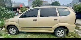 Mobil Second bekas Daihatsu Xenia Pajak Panjang Pemakaian Pribadi