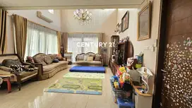 Dijual rumah posisi hook & dekat taman di Kebayoran Bintaro