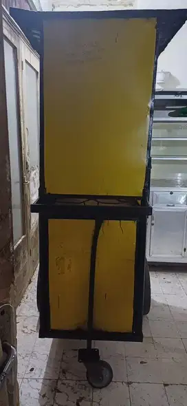 Gerobak jualan (gerobak es teh)