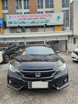 Civic Hatchback 1.5 Turbo AT 2017 / 2018 hitam