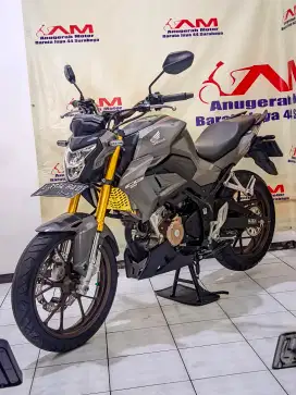 Honda New CB 150 R SE Tahun 2022 warna silver