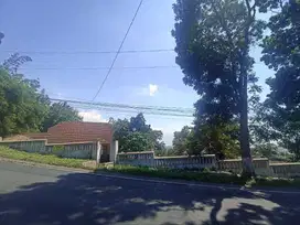 UNDER MARKET DIJUAL TANAH + BANGUNAN PACET STRATEGIS COCOK UNTUK VILLA