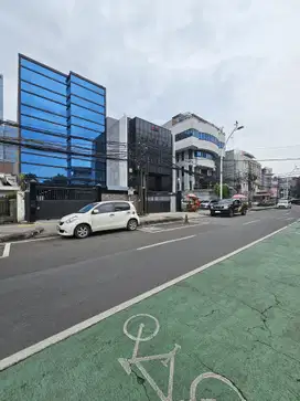 DIJUAL GEDUNG PERKANTORAN BANGUNAN BARU MENTENG JAKARTA PUSAT