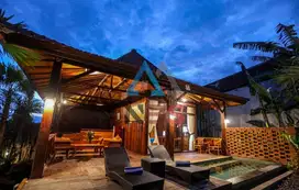 Dijual Villa Rumah Kayu brawa lokasi Canggu berawa, view sawah