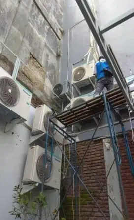 SERVICE AC BONGKAR PASANG AC, CUCI AC TAMBAH FREON AC, SERVICE KULKAS