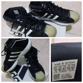 Sepatu basket adidas promodel