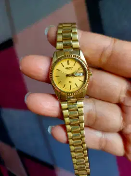 Jam tangan Seiko