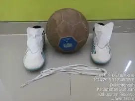 Sepatu bola anak uk.40 size 7 (US)