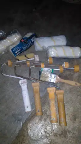 Tukang cet tembok dan besi