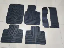 Karpet mobil universal bahan karet